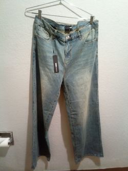 Cute Brand New Fashion Nova Baggy Distressed Jeans