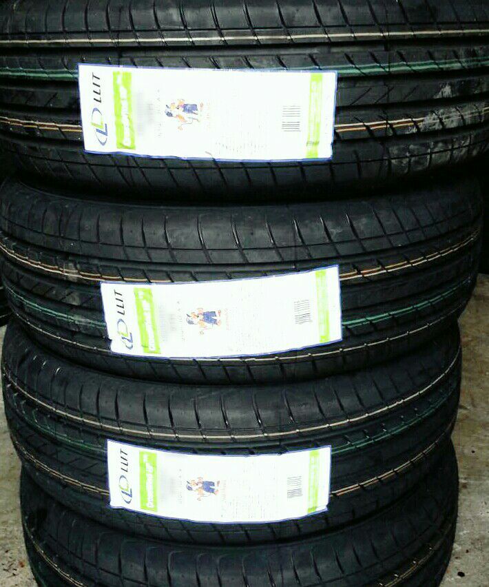 (4) P225/65R16 - Crosswind HP010 - New Tires