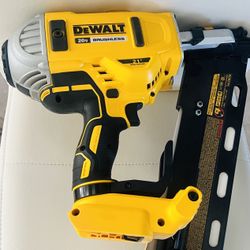 DEWALT 20V MAX* Framing Nailer Kit, 21-Degree, Plastic Collated (DCN21PLM1)