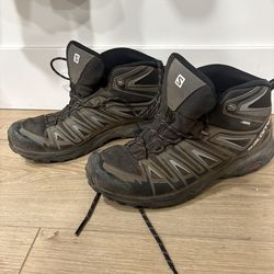 Mens Salomon X Ultra Pioneer Hiking Boots Sz11