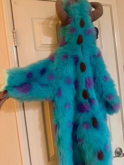 Costume