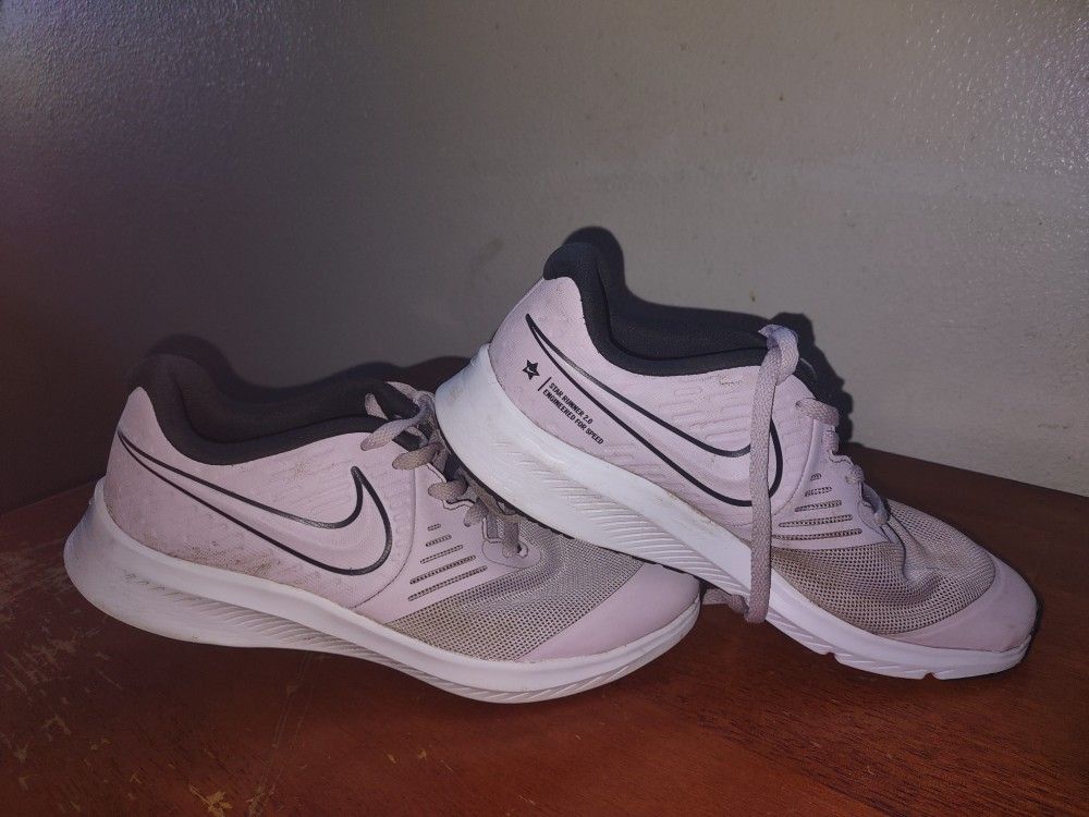Nike Star Runner 2.0. Pink