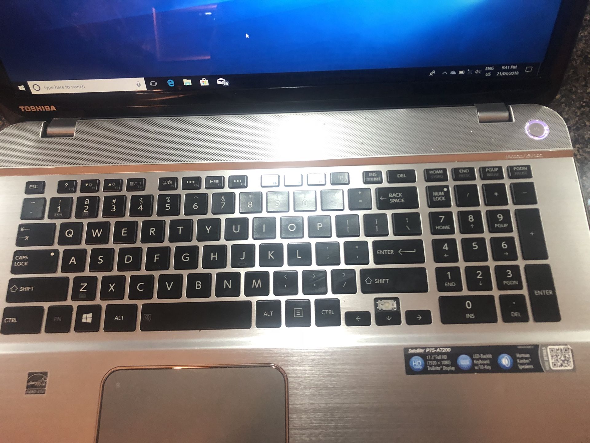 Toshiba Satellite P75-A7200 - 17.3" - Core i7 4700MQ - 8 GB RAM - 750 GB HDD laptop notebook