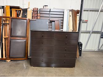 Big chest of drawers $180