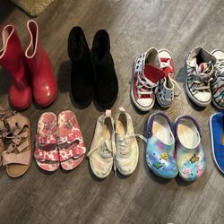 **Lot** Girls shoes size 2