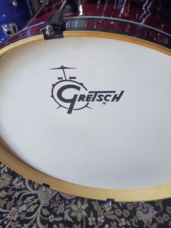 Gretsch kick drum w/soft case