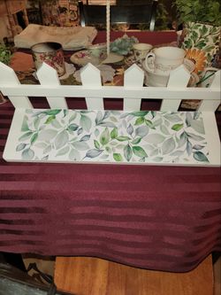 White Wood Shelf with Picket Fence Back