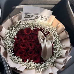 Ramo Buchon Rose Bouquet Valentines Day