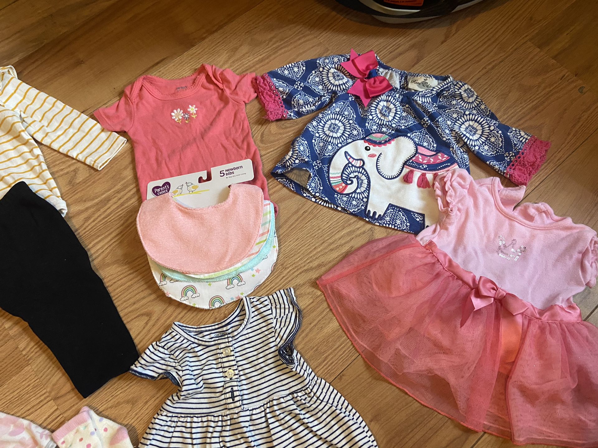 New and barely worn baby girl clothes/accessories