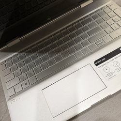 ✨Hp Envy x360 2-in-1 laptop🎀