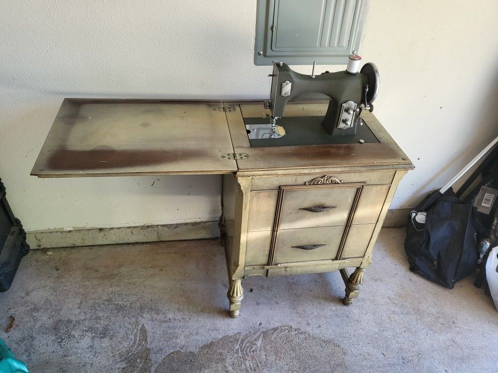 White Rotary Antique Sewing Machine
