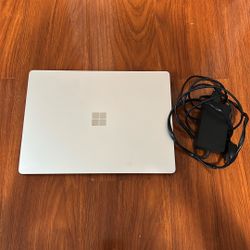 Microsoft Surface Go Model 1943 