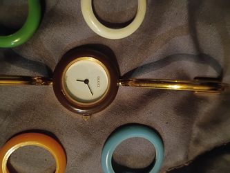 GUCCI WOMENS INTERCHANGEABLE WATCH