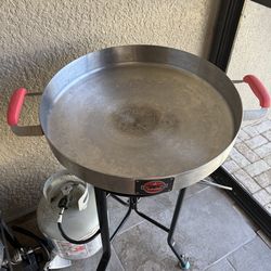 Paella pan