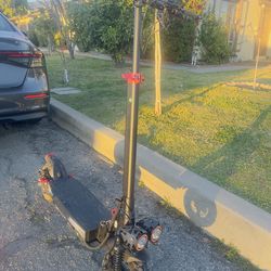 iScooter ix4 Electric Scooter, 800W Motor E-Scooter Up to 25/28 Miles Range, Top Speed 25/28 MPH,10" Off Road escooter Tires,Adjustable Handlebar Heig