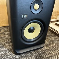 KRK ROKIT 7 G4 Studio monitor Speaker  - FOR PARTS