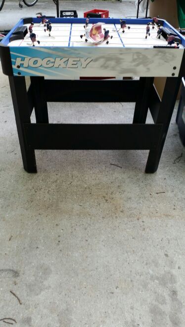 Harvard Rod Hockey Table