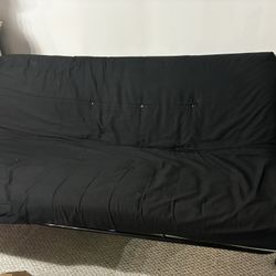 Black Futon