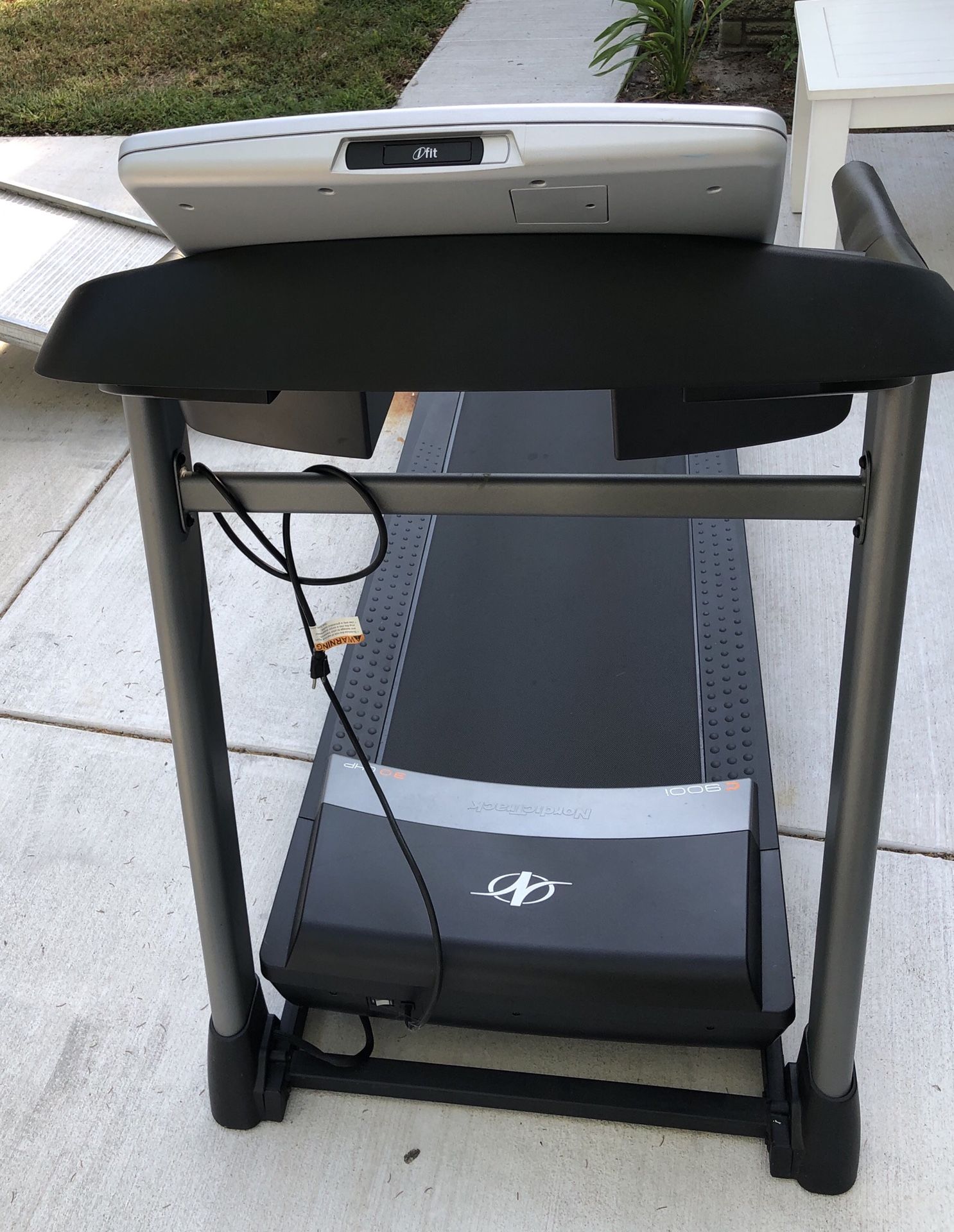NordicTrack Treadmill C900i for Sale in McKee City, NJ OfferUp