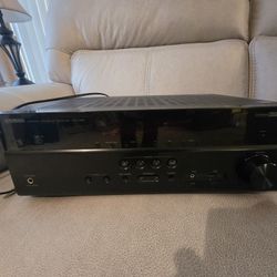 Yamaha RX-V385 Receiver