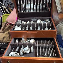 Roger Brothers Silverware Set 