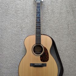 Larrivee OM-03R Vine Special Acoustic Guitar 