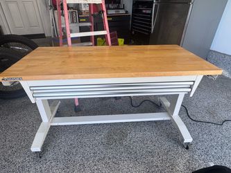 Husky adjustable work bench