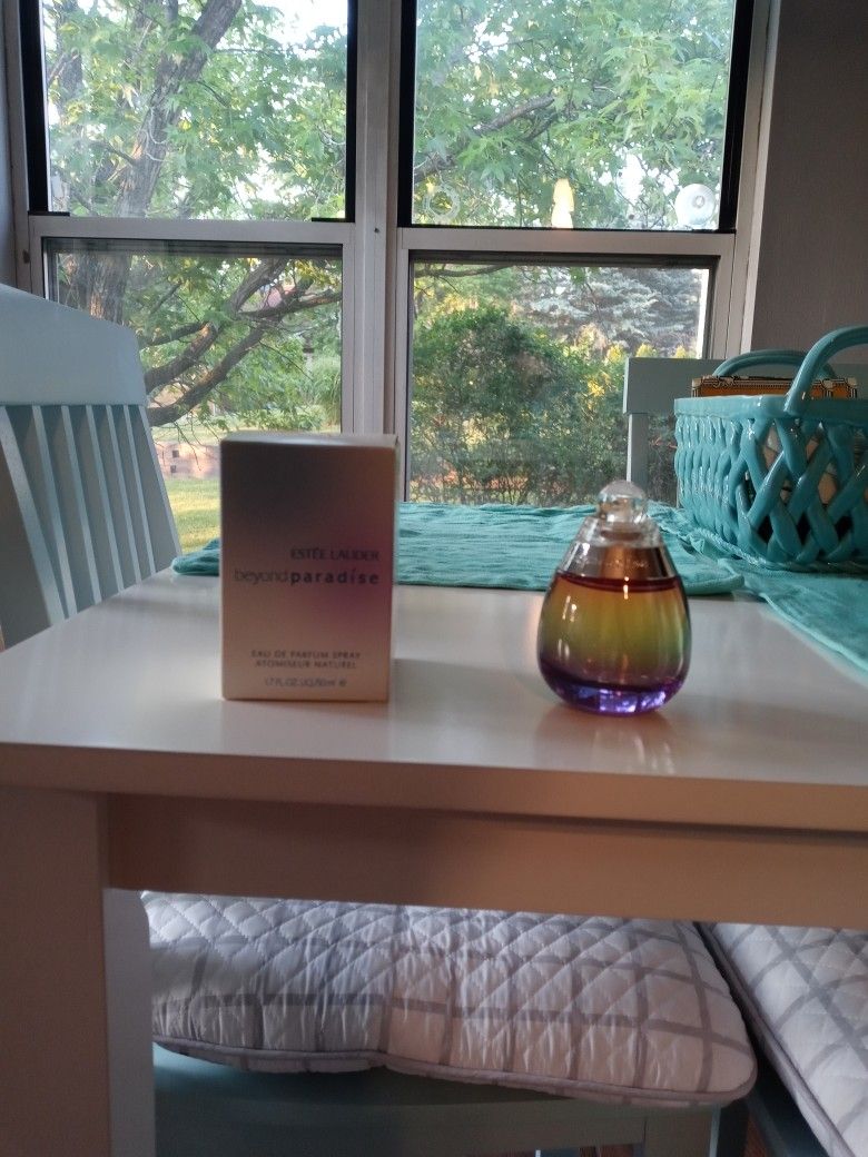 Estee lauder beyond Paradise Perfume