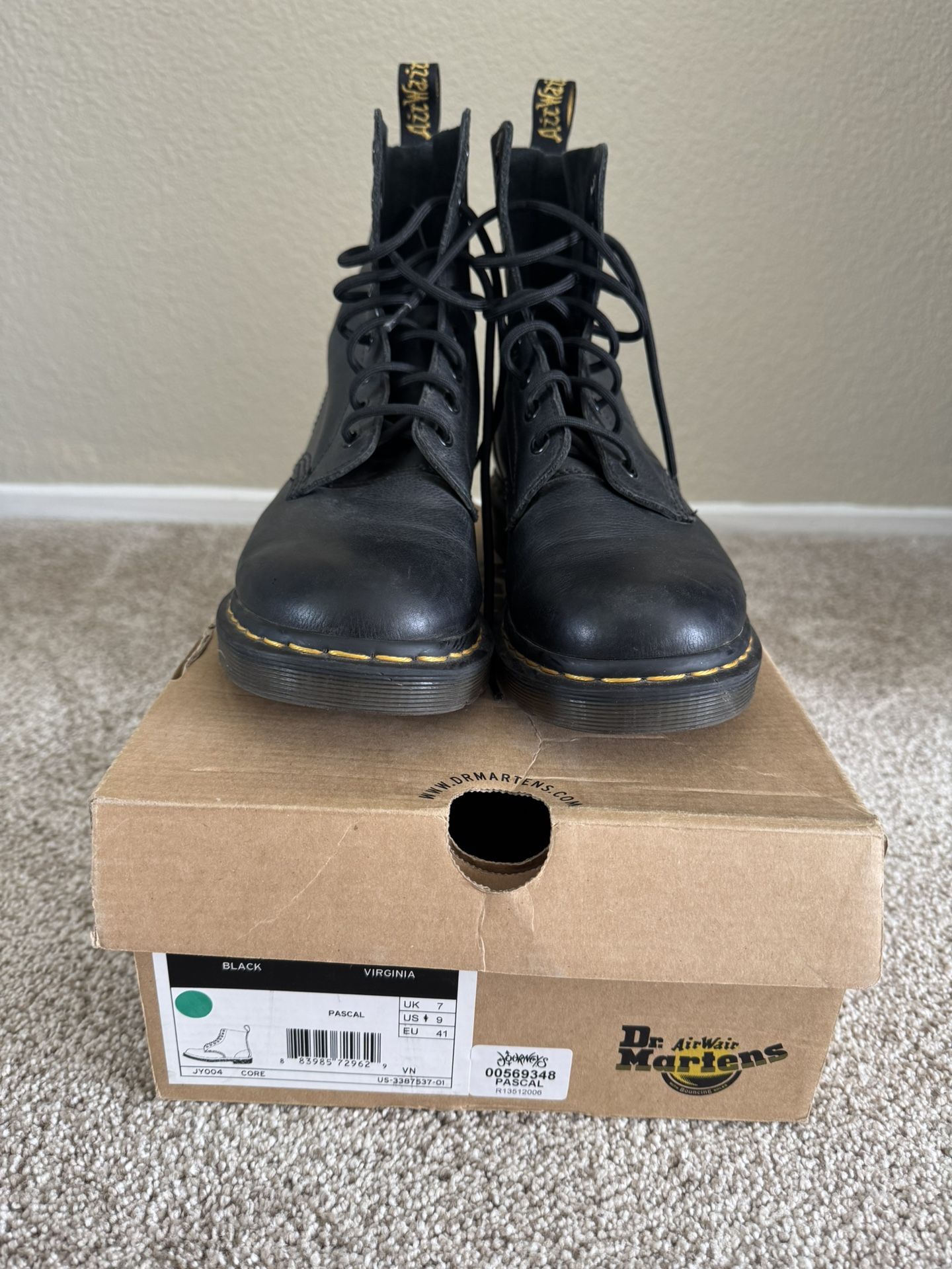 Black leather Dr. Martens 1460 Pascal boots 
