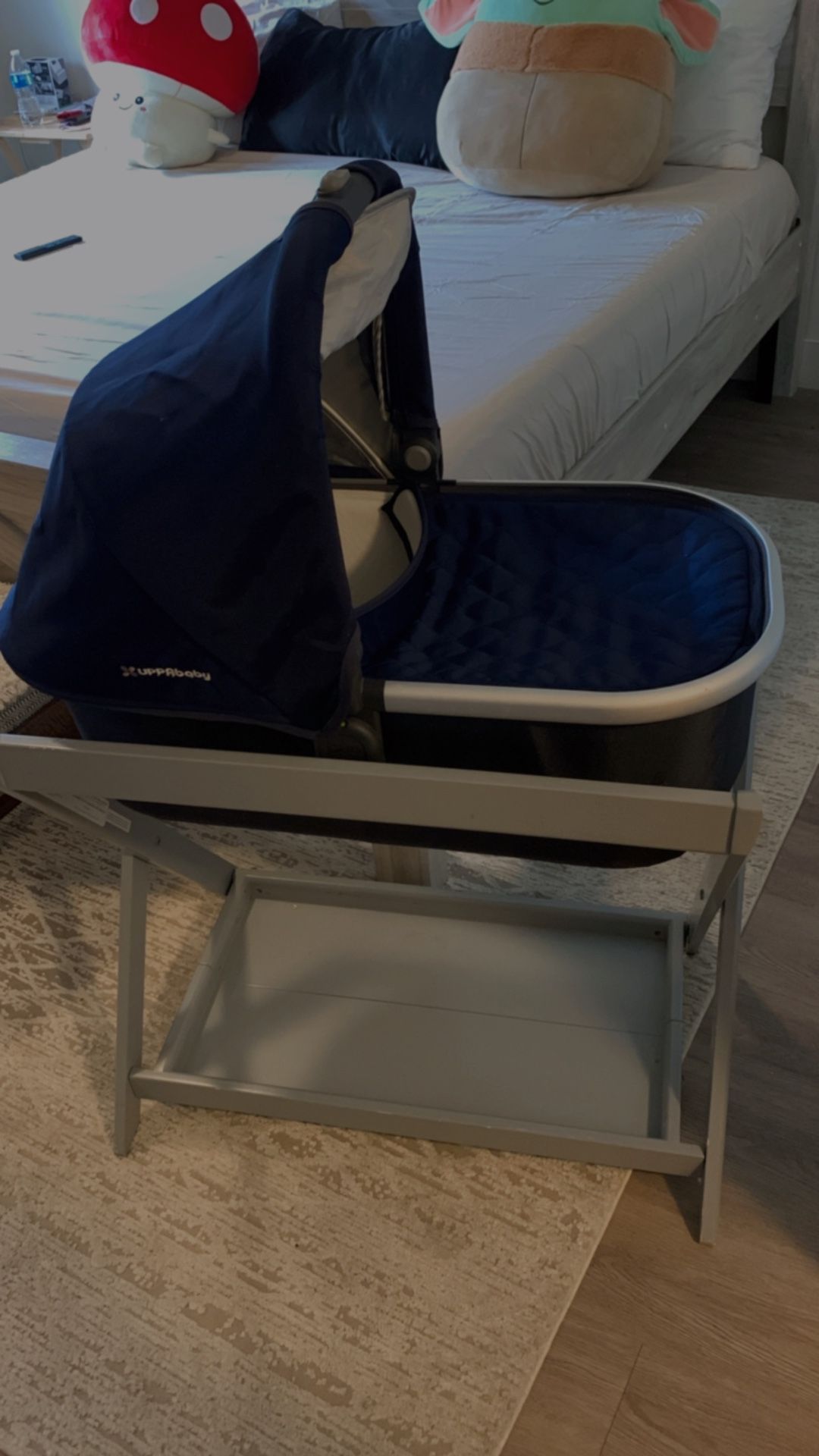 UPPABABY Bassinet ( STAND IS SOLD ) 