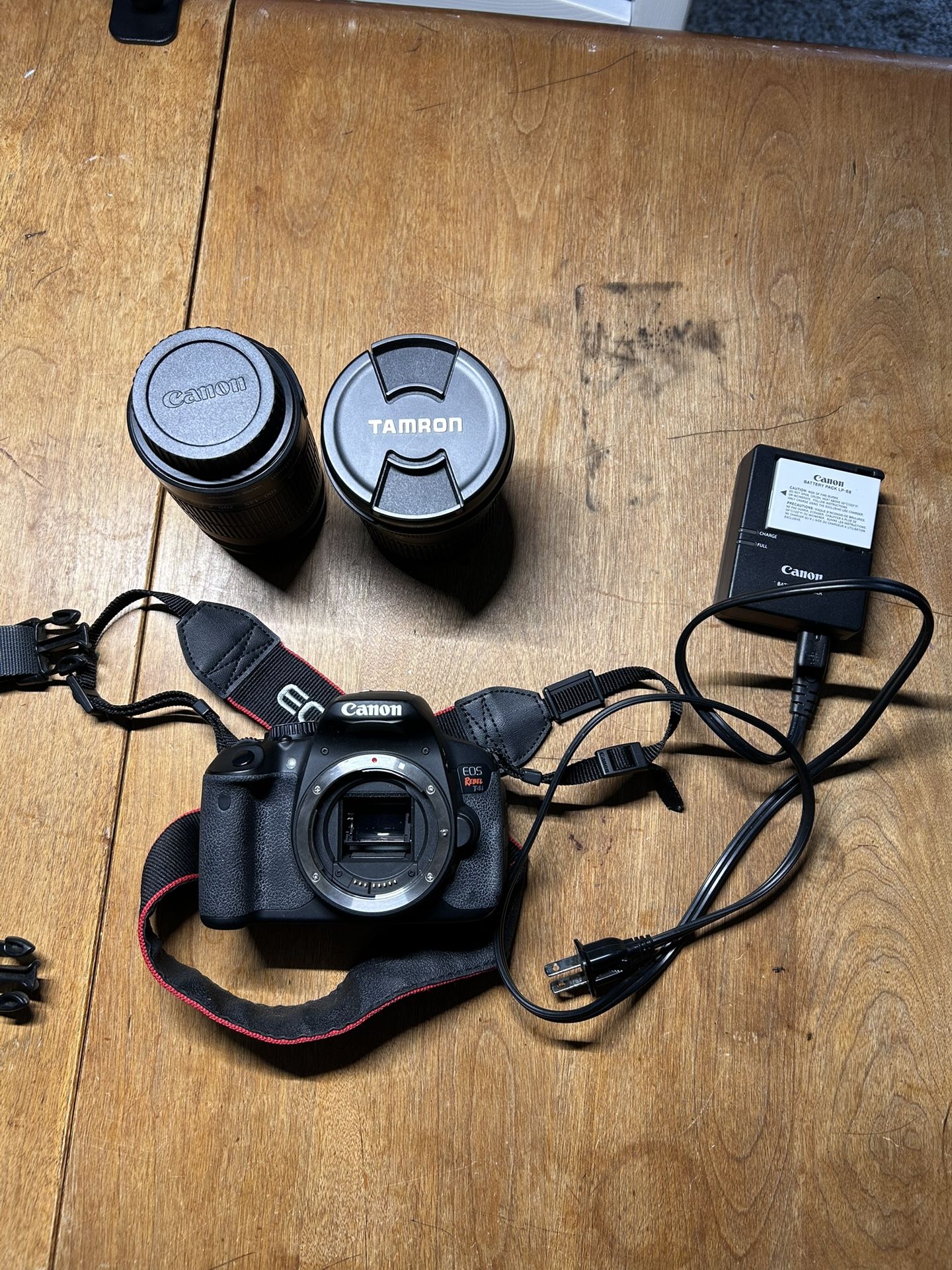 Canon EOS Rebel T4i + accessories