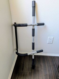 Pull up bar