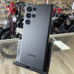 Samsung Galaxy S22 Ultra 128GB Unlocked! Financing Deal! $10 To $100 Down Payment! 