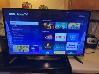 32 inch Roku Onn Tv with remote