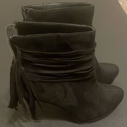 Metaphor Women’s Boot Black Suede Size 8.5