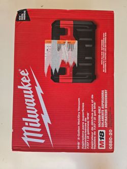Milwaukee M18 2-Gallons vacuum (Tool-Only)