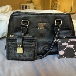 Nice Clean Juicy Couture Purse And Wallet Set