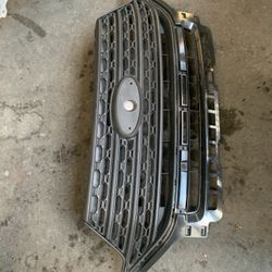 2020-2022 Ford Explorer Grille