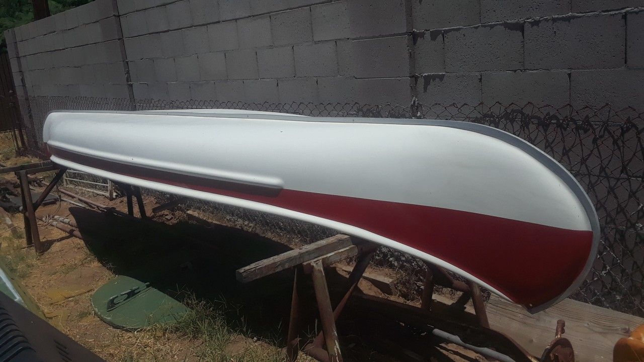 17 foot Dolphin Chief Canoe