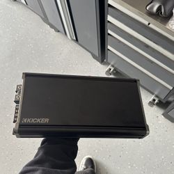 Kicker Amp