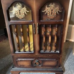 Vintage wooden jewelry box