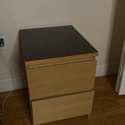 NIGHTSTAND