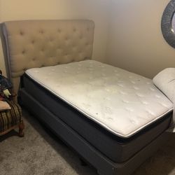Bed/frame