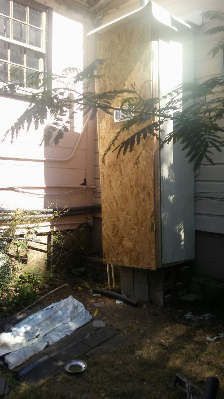 Hot water/ utility space