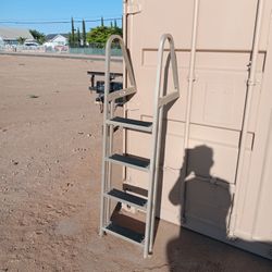 5 Foot Pontoon Or Deck Ladder 