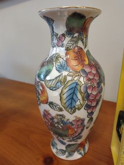 Vintage bombay and company porcelain vase grapes and flowers