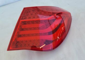 09-13BMW F01 750i REAR RIGHT RH PASS SIDE OUTER QUARTER TAIL LIGHT LAMP OEM