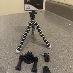 Explore One HD Action Camera with Wifi / accessories 