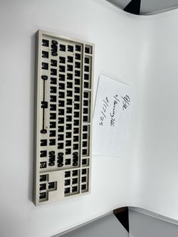 NovelKeys NK87 Entry Edition