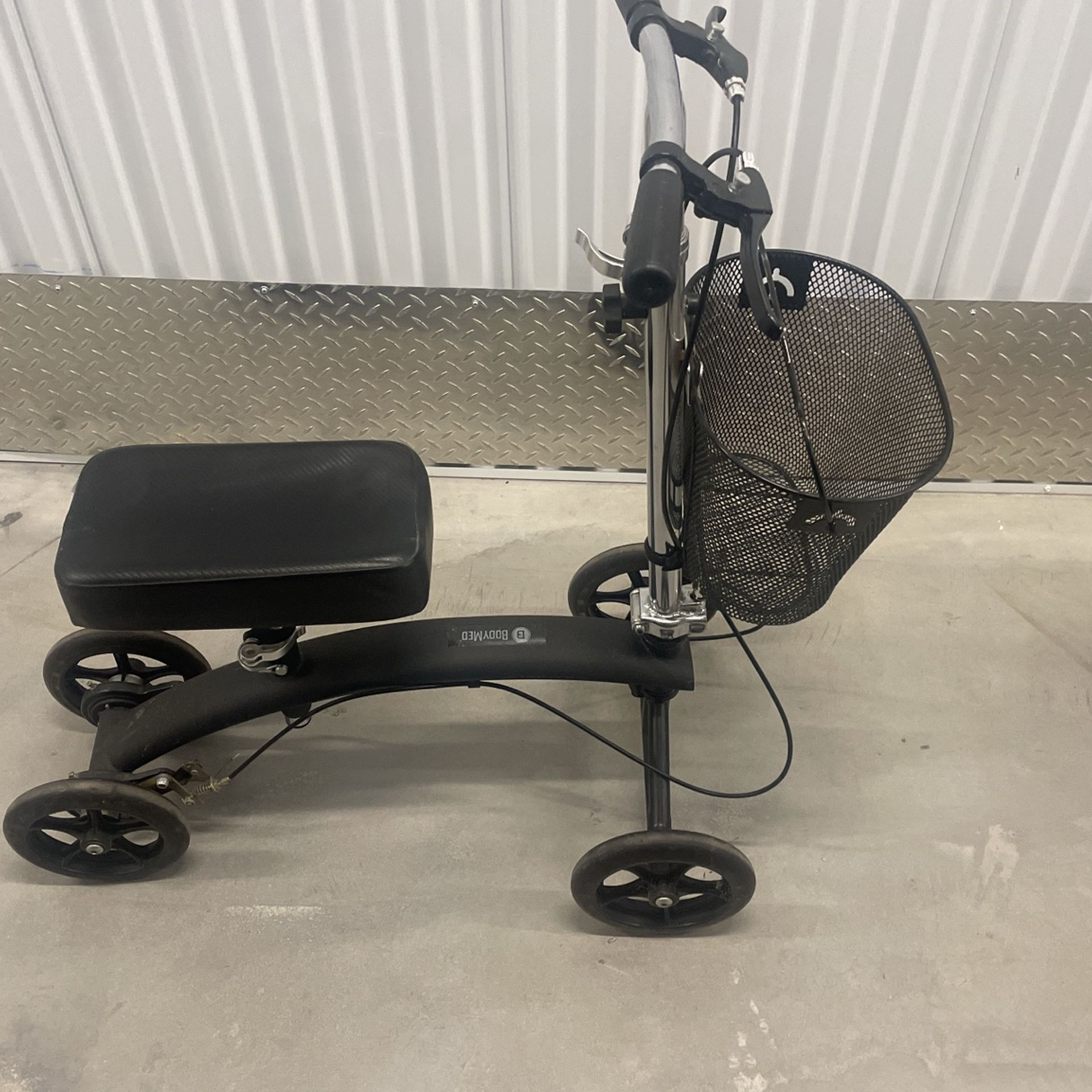 Body Med Knee Scooter